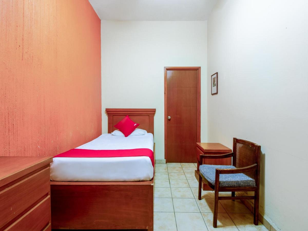Oyo Hotel Posada Garibaldi กัวดาลาฮารา ภายนอก รูปภาพ