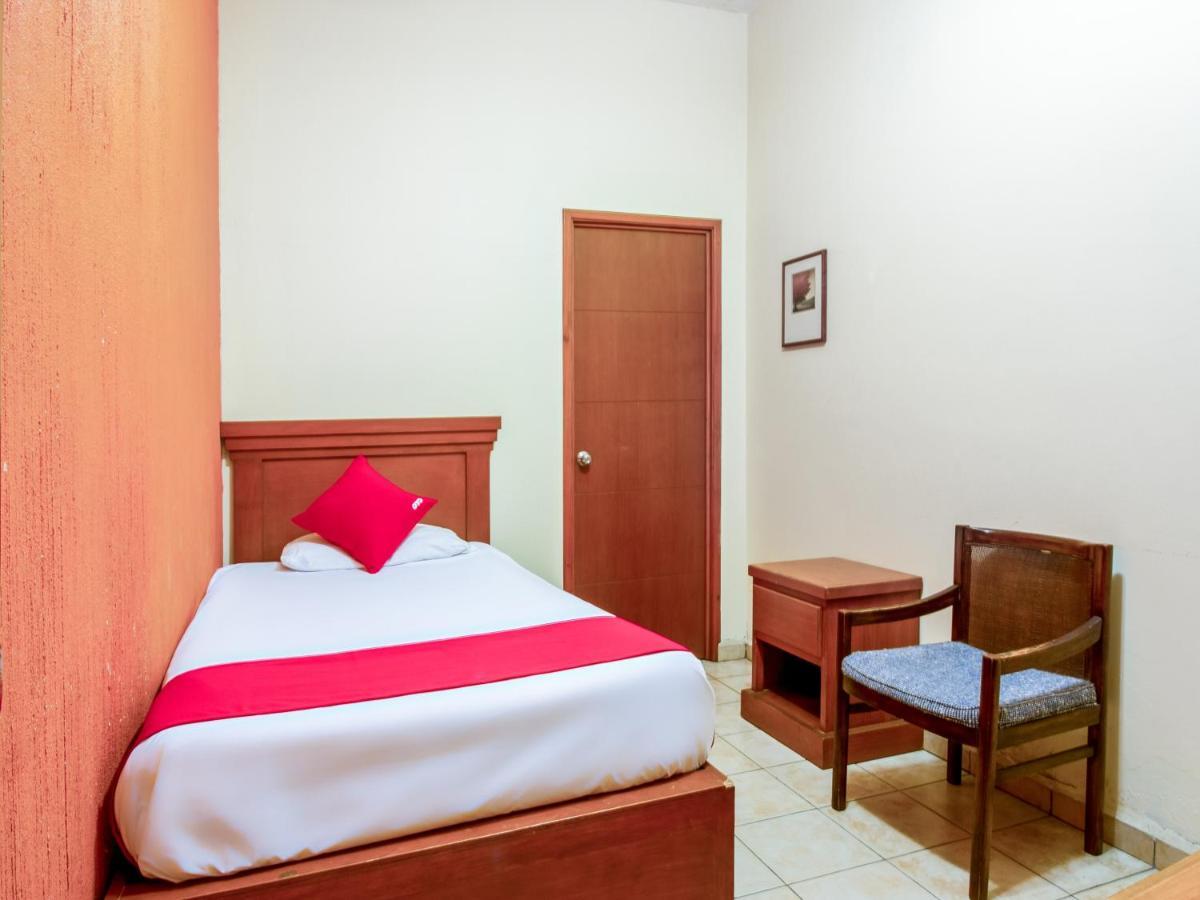 Oyo Hotel Posada Garibaldi กัวดาลาฮารา ภายนอก รูปภาพ