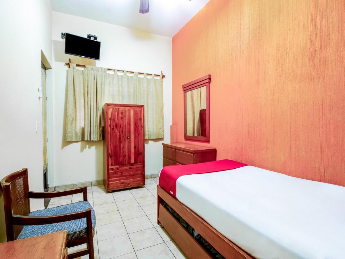 Oyo Hotel Posada Garibaldi กัวดาลาฮารา ภายนอก รูปภาพ