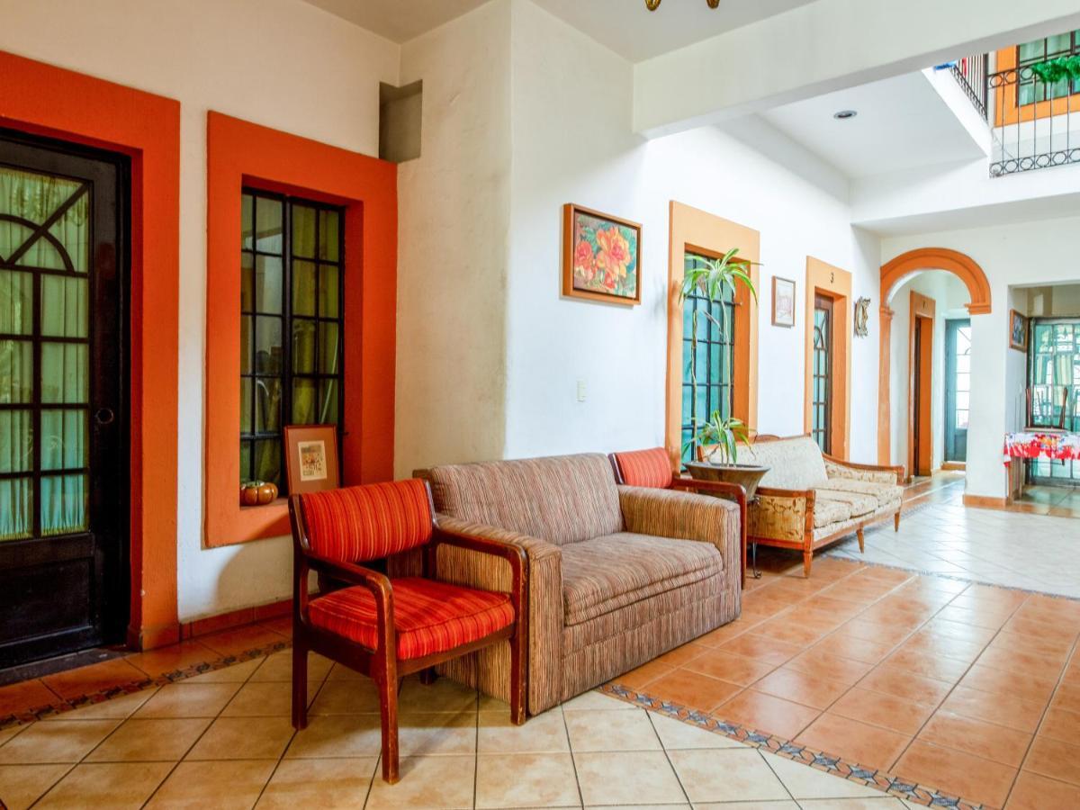 Oyo Hotel Posada Garibaldi กัวดาลาฮารา ภายนอก รูปภาพ