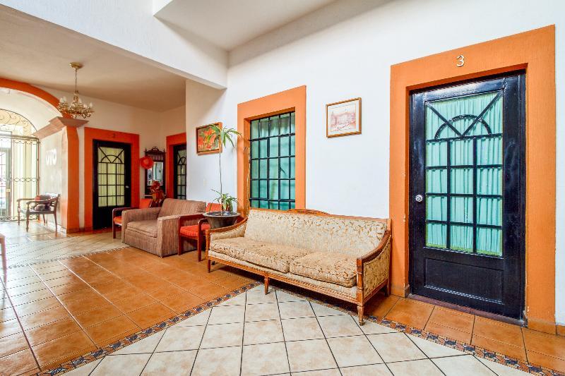 Oyo Hotel Posada Garibaldi กัวดาลาฮารา ภายนอก รูปภาพ