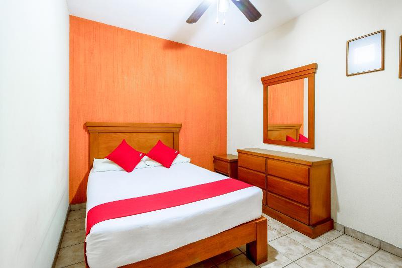 Oyo Hotel Posada Garibaldi กัวดาลาฮารา ภายนอก รูปภาพ