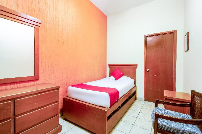 Oyo Hotel Posada Garibaldi กัวดาลาฮารา ภายนอก รูปภาพ