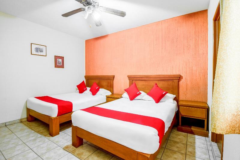 Oyo Hotel Posada Garibaldi กัวดาลาฮารา ภายนอก รูปภาพ